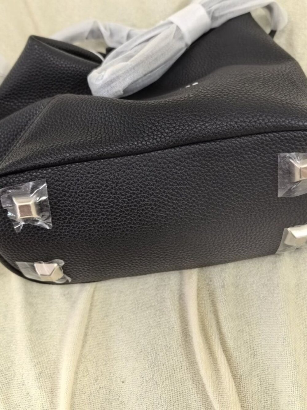 Maison Martin Margiela Black Textured Leather Shoulder Bag - Picture 8 of 10